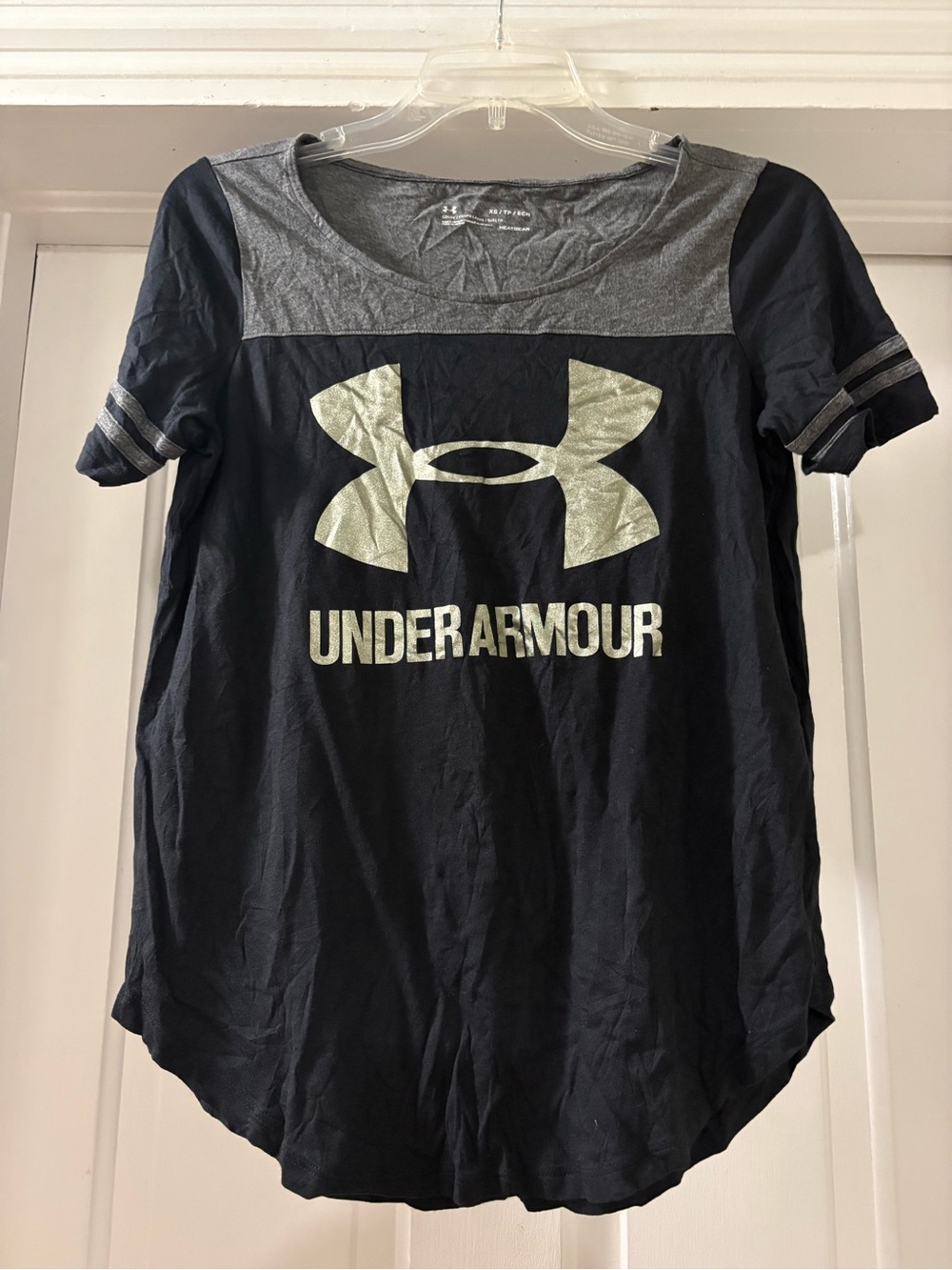 Under Armour Women’s Short Sleeve Shirt Size XS EUC